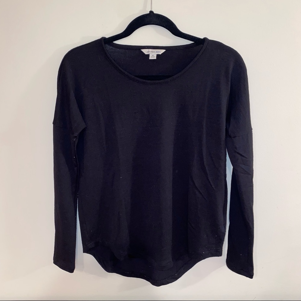 Long sleeve black shirt